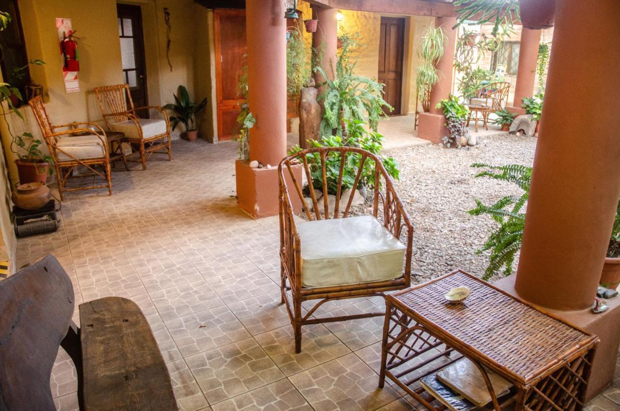 Hostal La Montaña Cafayate Exterior foto